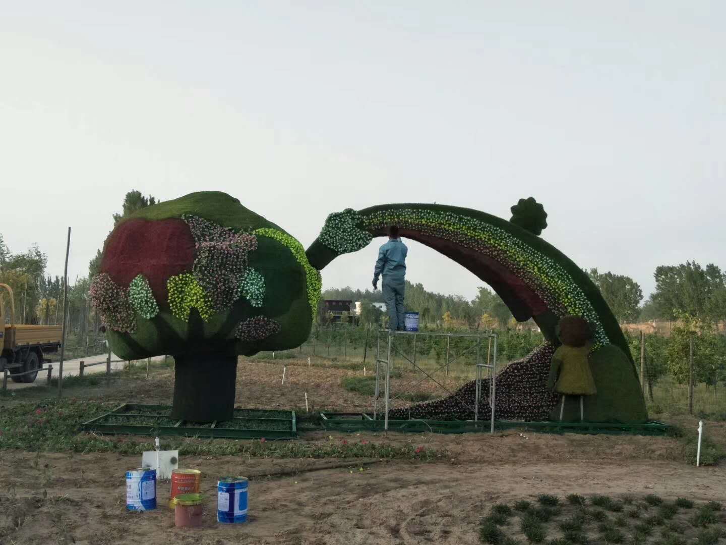 成都真植物立体景观 创意绿雕造型的生态艺术之旅